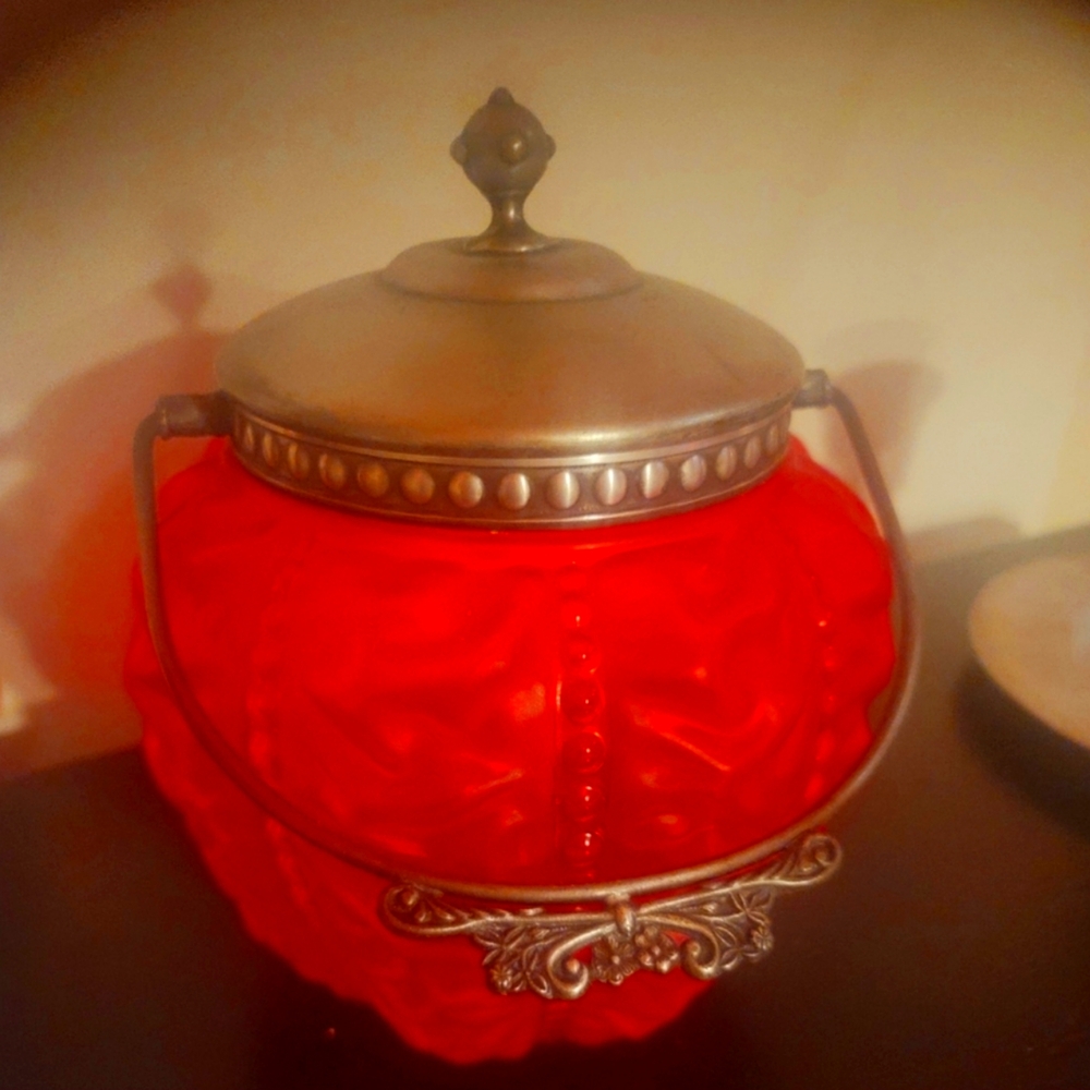 Antique Bisquit Jar Proceeds to Israel Mission